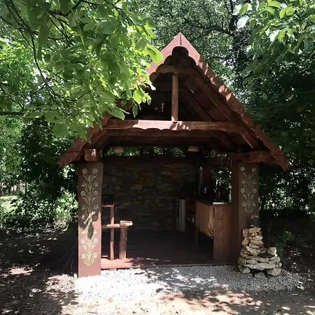Batul Kert Campo de lujo